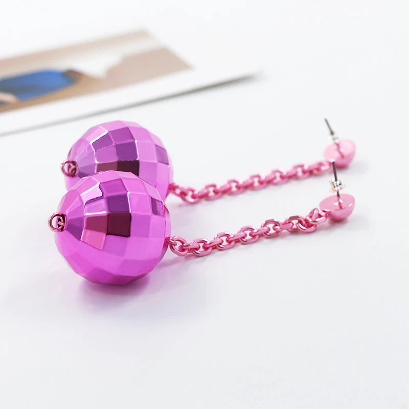 Disko Plastik Top Küpe